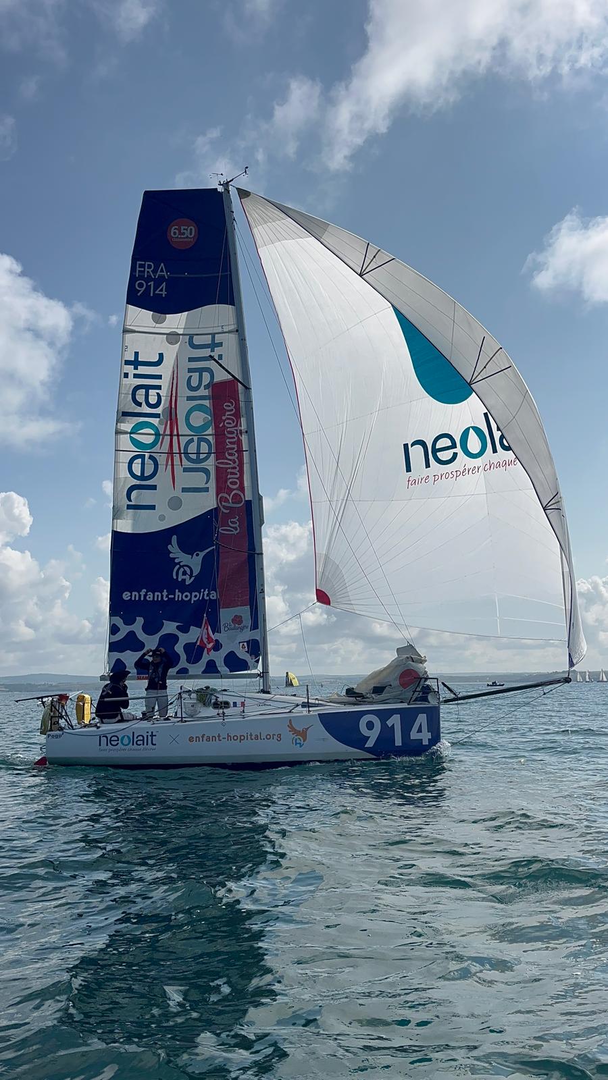 Vue latérale du Mini 6.50