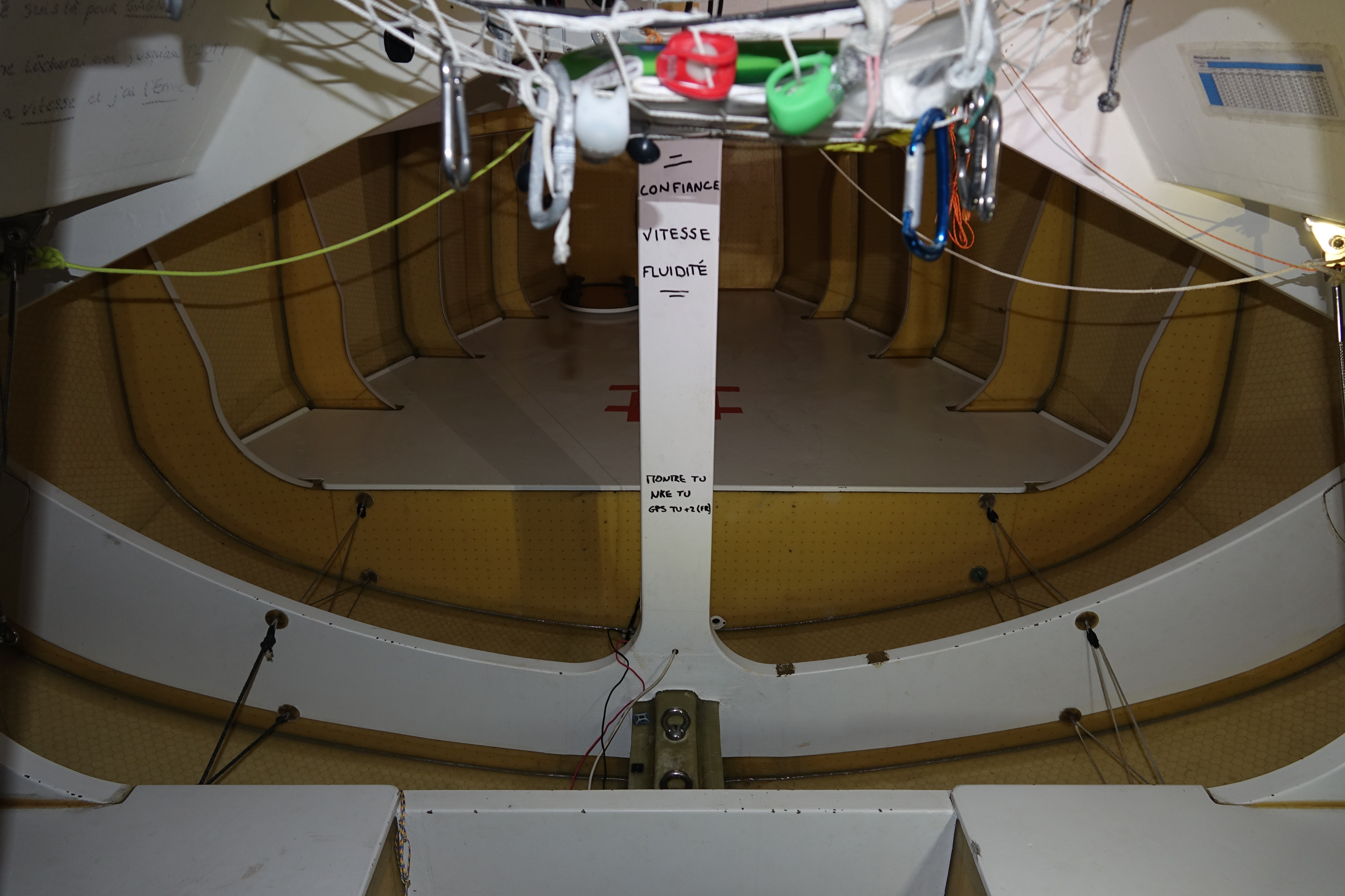 Vue de l'intérieur du bateau